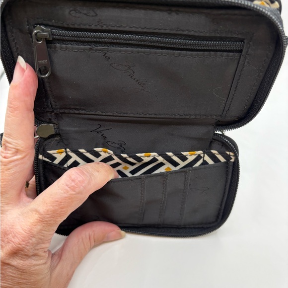 VERA BRADLEY Black Quilted Women's Wristlet Wrist Wallet - Picture 4 of 6